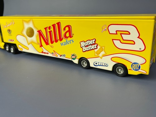 Nilla Wafers Butter Dale Earnhardt Jr. 1:64-Scale Hauler Die Cast Limited Ed - Picture 10 of 17
