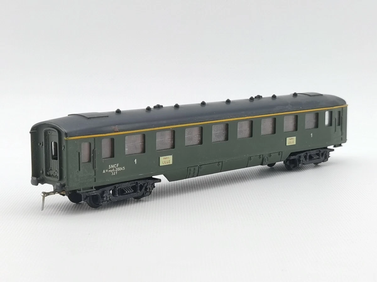 HORNBY HO WAGON voyageur type forestier 1er classe Paris-Lille EUR 18
