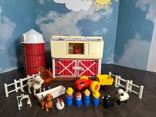 Vintage Fisher Price Little People Play Family Farm 915. COMPLETE. BROWN BASE.