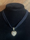 Vtg Roxanne Assoulin Gold Tone Pave Crystal Heart Pendant Choker Necklace HTF — photo 6