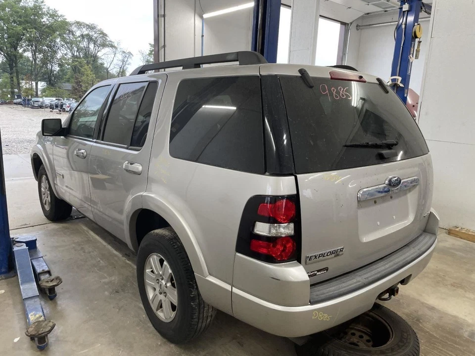 Угловые/парковочные противотуманные фары водителя со спортивным треком подходят для 06–10 EXPLORER 1008251 - Изображение 3 из 4