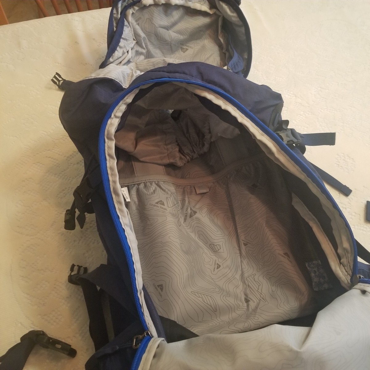 bag helmet bell Bell Pro V.2 Helmet Roller Bag