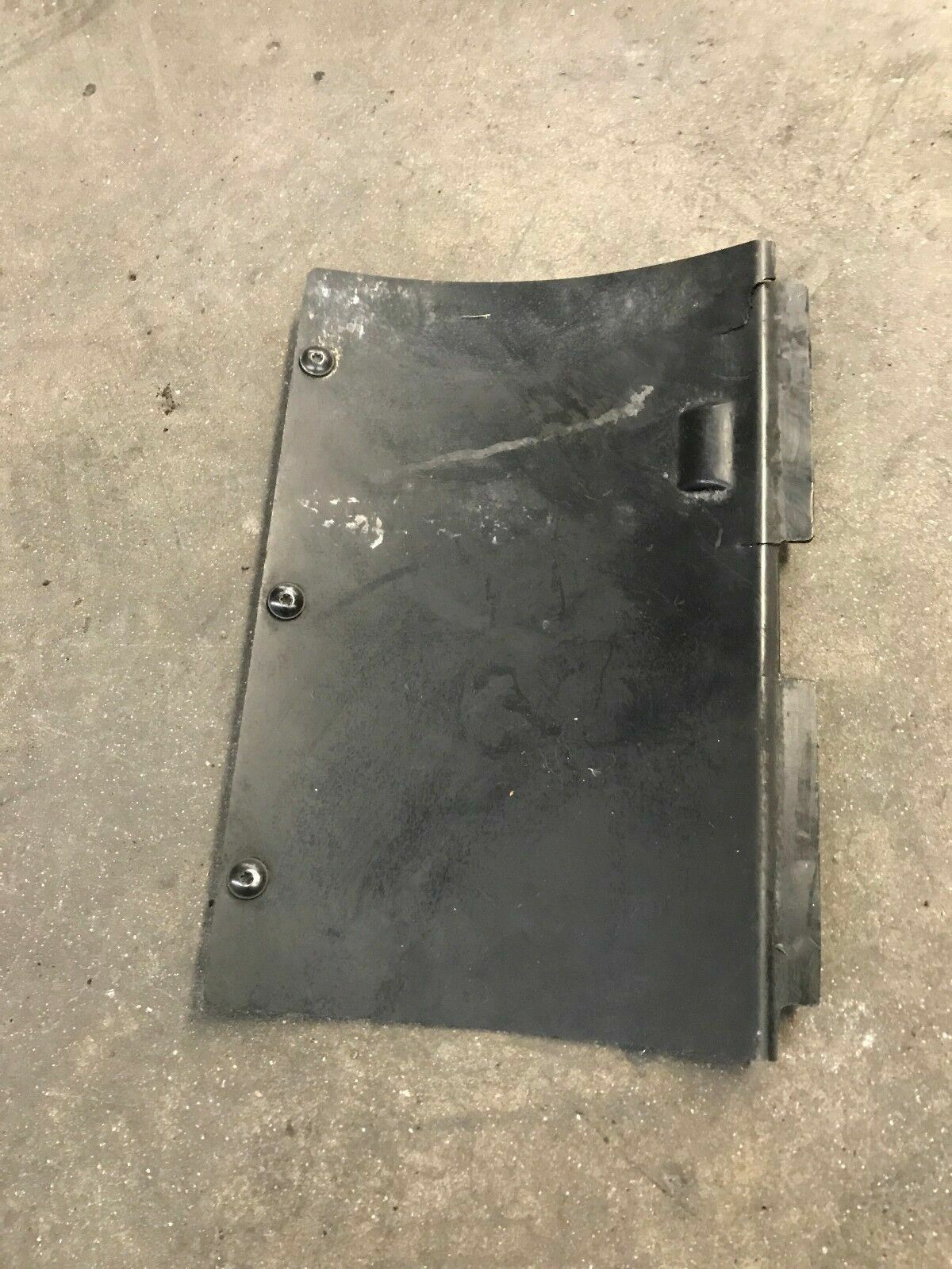 LAMBORGHINI MURCIELAGO 640 FRONT RIGHT WHEEL ARCH CHECKING LID OEM 410821108