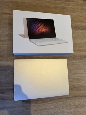 Xiaomi Mi Air 12.5 Notebook 600 GB SSD, Gewicht 1060g