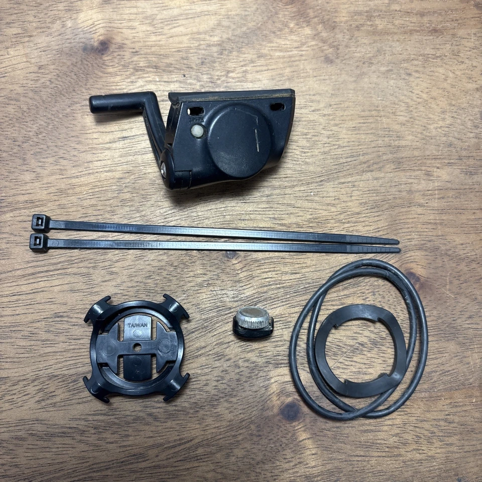 Garmin GSC 10 Geschwindigkeits-/Trittfrequenzsensor - Bild 2 von 4