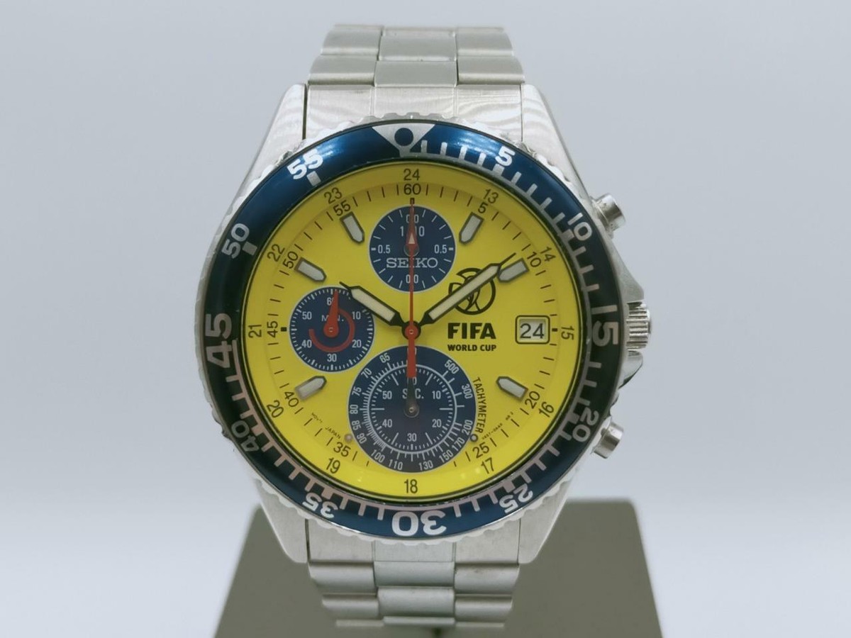 Auth SEIKO 2002 FIFA World Cup Yellow Dial V657-0AA0 Quartz Auth SEIKO 2002 FIFA World Cup Yellow Dial V657-0AA0 Quartz