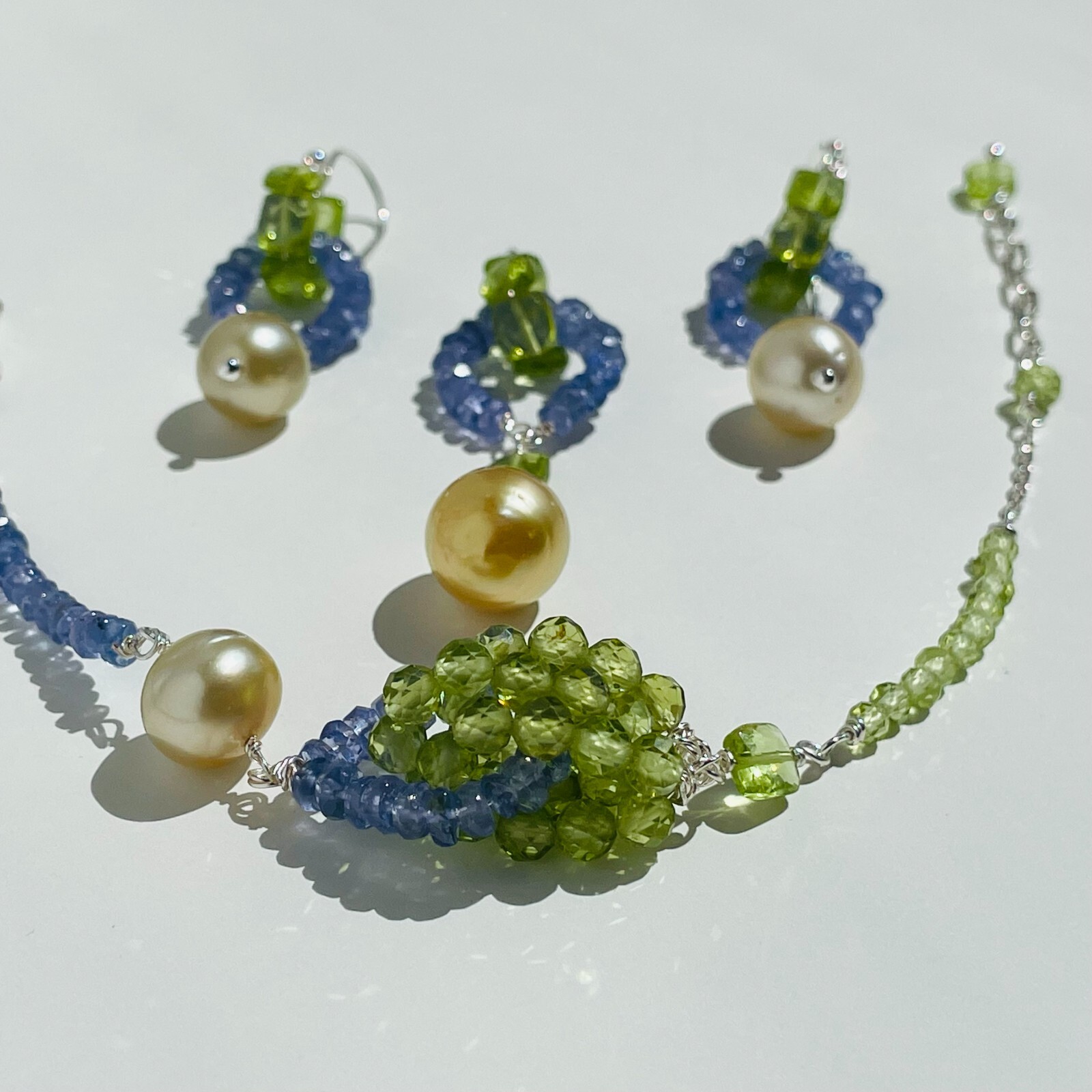 Parure boucles d'oreilles et pendentif perles pour sublimer vos tenues de soirée