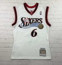 Mitchell  Ness Allen Iverson Philadelphia 76ers Swingman Jersey - White - Small