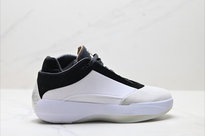 AJ 40 PF White Black 'The Classic' HM9932-100