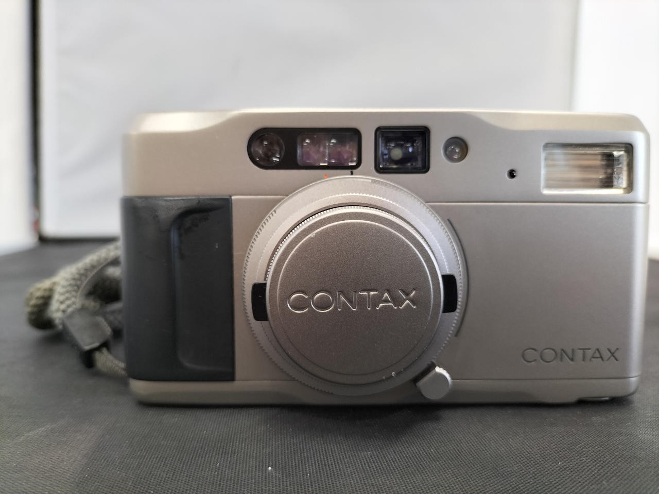 CON/KYOCERA CON T VS Film Camera