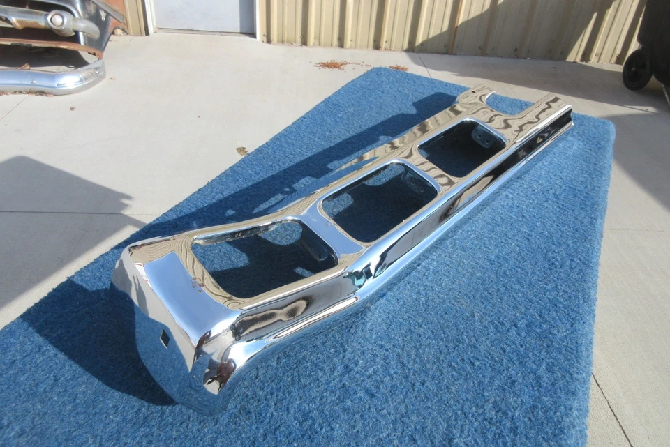 1969 Chevy Impala Caprice RIGHT REAR BUMPER Foto 3 de 4