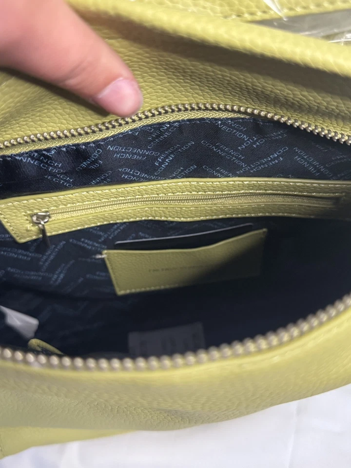 Bolso Mensajero French Connection Vivian Wasabi Nuevo con Etiquetas $118 Cartera de Cuero Vegano Foto 4 de 4