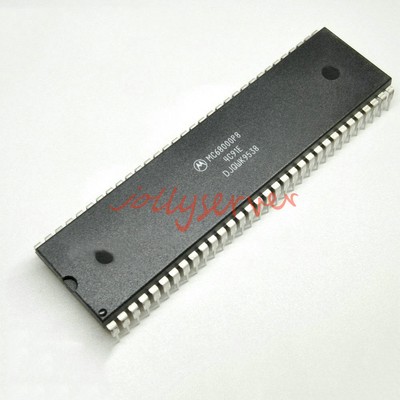 1PCS NEW MC68000P8 MOTOROLA Encapsulation:DIP-64 CPU Vintage Microprocessor