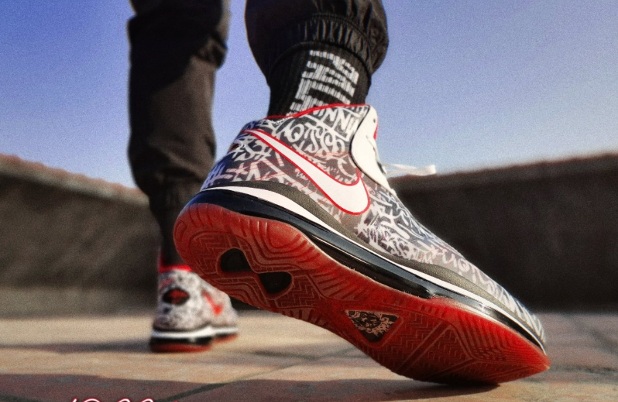 SAOLA Nike LeBron VIII 'GRAFFITI' DD8306 001 Nero Bianco Sport Rosso Nuove Uomo Taglia 9