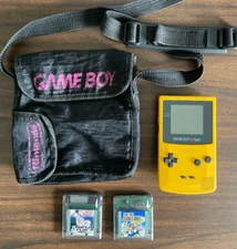 Nintendo Game Boy Color Yellow Carry Case 2 Video Cartridges Super Mario Deluxe