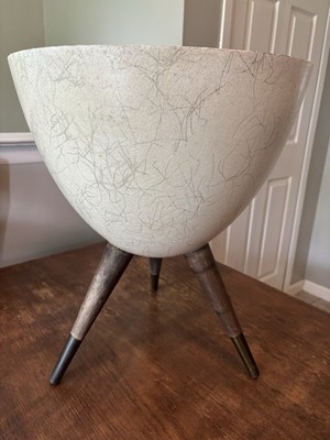 Vintage 1950s Ivory Silver Fiberglass Bullet Planter Tripod Atomic Mid Century