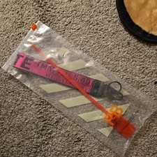 Off White Industrial Keychain Black with Metal Clasp New With Ziptie