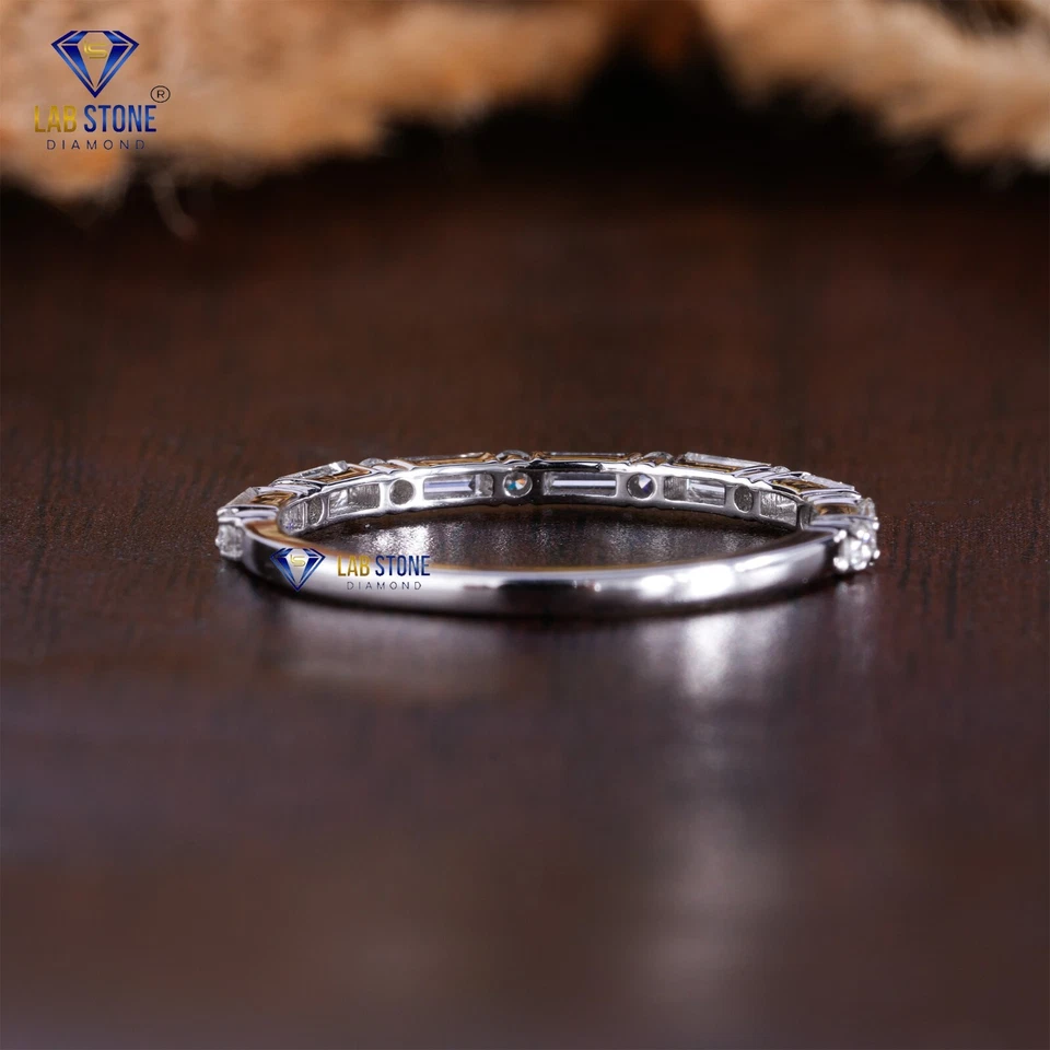 0.44 TDW Baguette & Round Lab Grown Diamond Band 18k White Gold - Image 3 of 4