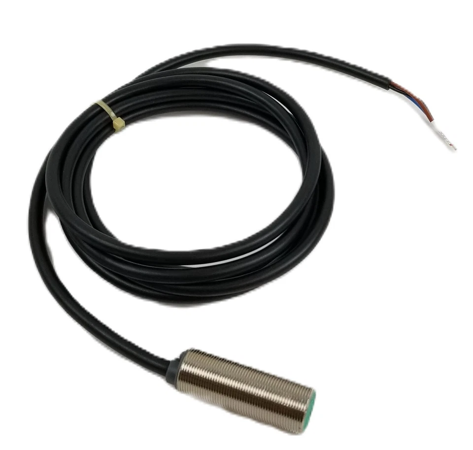 5 Pepperel+Fuchs NBB8-18GM50-E2-M Inductive Proximity Sensor 8mm 5-60Vdc NEW - Image 3 of 4