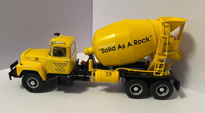 First Gear Mack R-Model Cement Mixer, Triangle Inc, 1/34 scale #19-2283