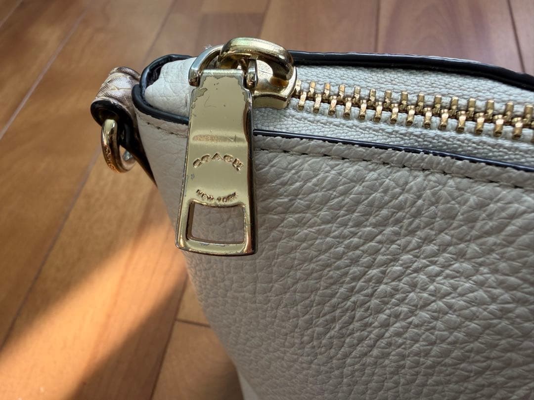 COACH Snake-Pattern Leather Mini Shoulder Bag Whi… - image 8