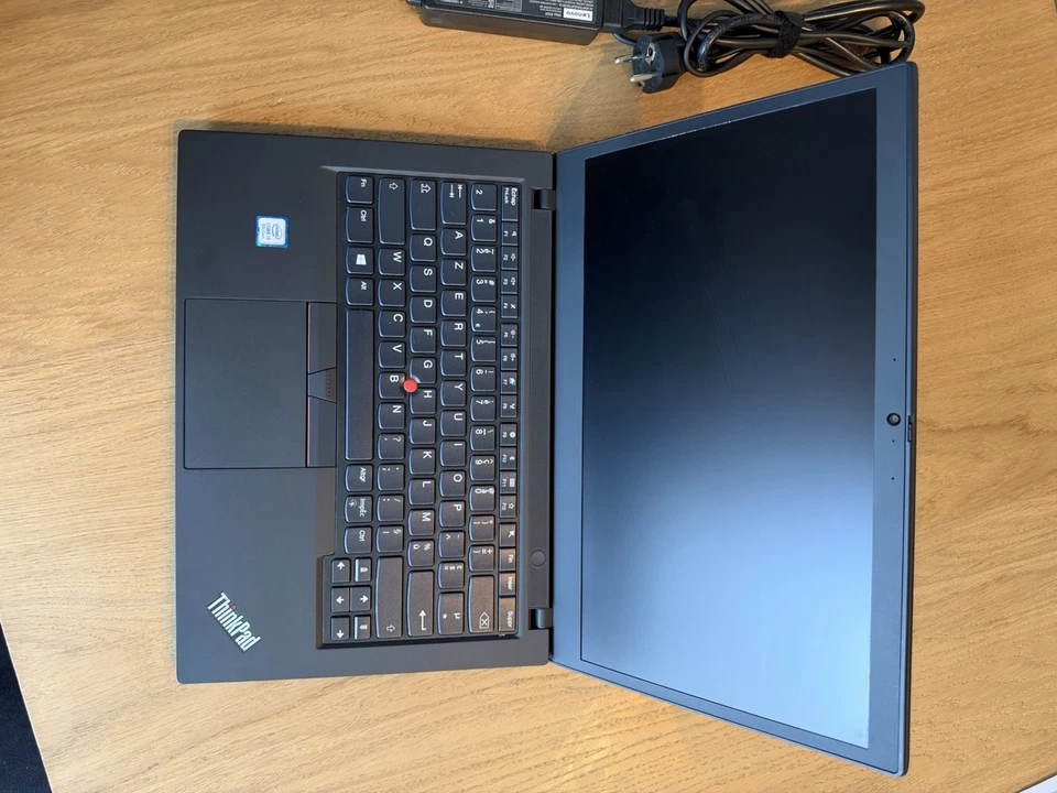 Lenovo ThinkPad T490 · i5-8265U · 8GB · 256GB, photo 2 sur 5