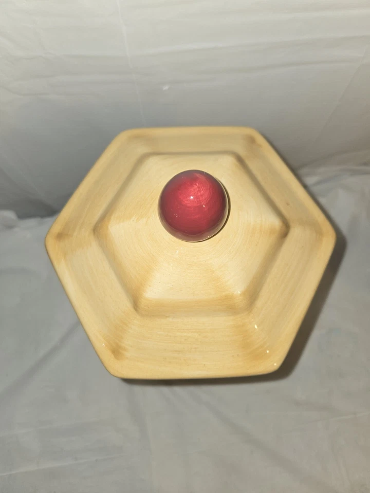 Bote grande de cerámica toscana vintage hecho a mano de Nonni's de uva y enredaderas. Foto 4 de 4