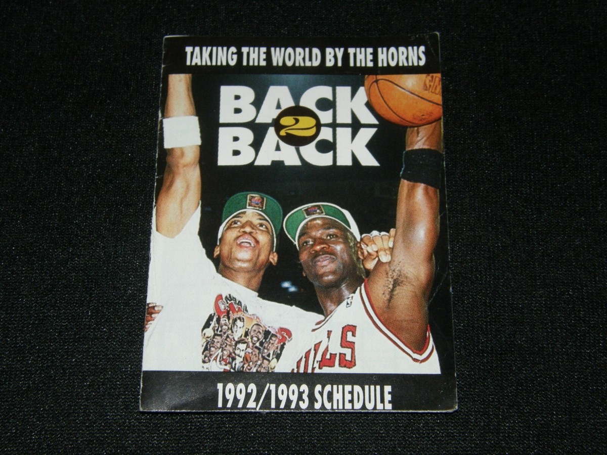 CHICAGO BULLS 1992/93 SCHEDULE / MICHAEL JORDAN SCOTTIE