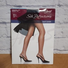 Hanes Womens EF Control Top Sheer Toe Silk Reflections Panty Hose  Classic Navy