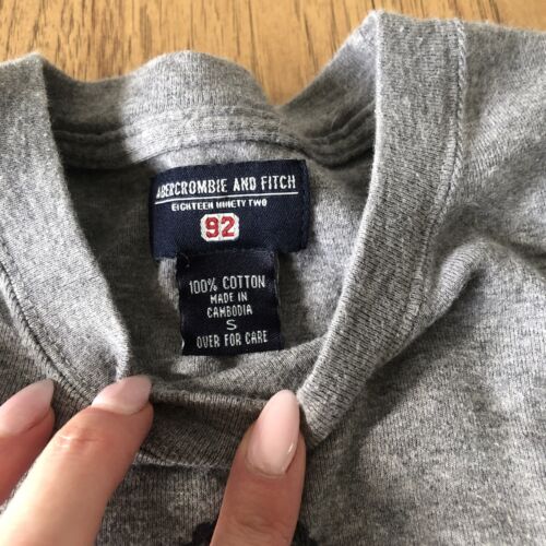 Abercrombie & Fitch Damen Vintage 1892 grau Rundhalsausschnitt T-Shirt Größe S - Bild 3 von 11