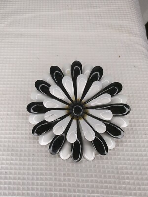 VINTAGE Two Layer Black & White ENAMEL FLOWER PIN BROOCH Unbranded