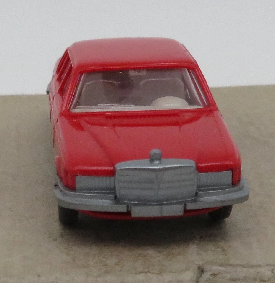 Micro WIKING Ho 1/87 Mercedes Benz 450 Si Rosso No. Box - Immagine 2 di 4