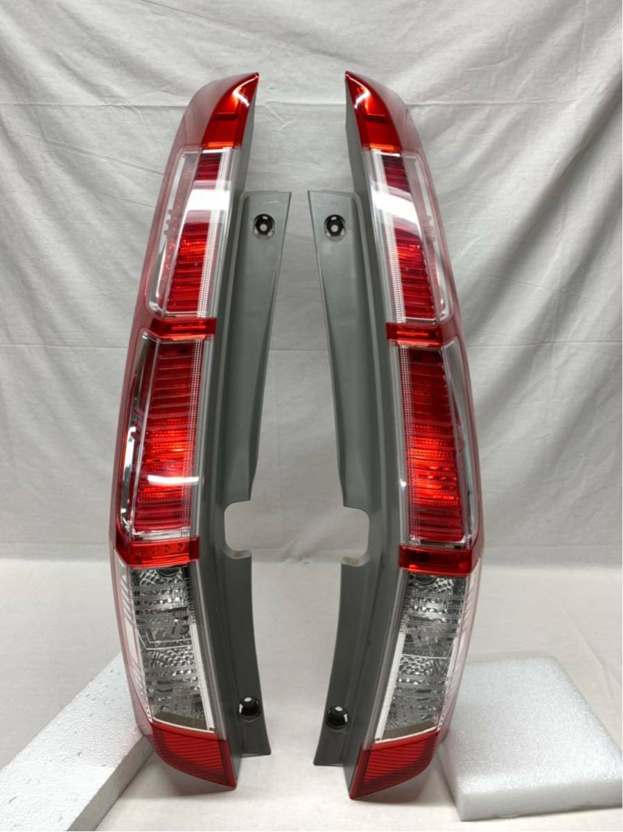 2009~ Honda Stream RN6 RN7 RN8 RN9 RN Taillights Tail lights Lamps 2009~ Honda Stream RN6 RN7 RN8 RN9 RN Taillights Tail lights Lamps