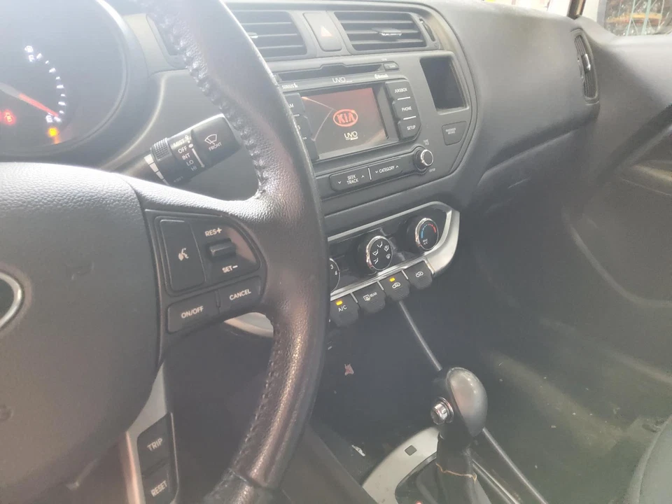 二手机架和小齿轮组件适合:2013 起亚里约动力架和小齿轮电机 Dri — 第 3/4 张图片