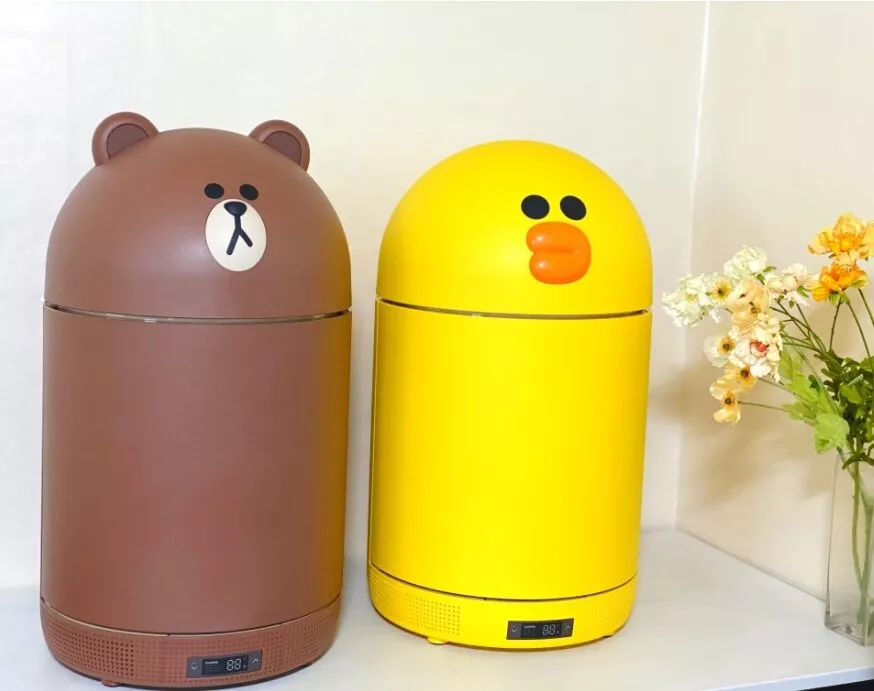 Gomotec X LINE FRIENDS] Ccomo Refrigerator on Vimeo