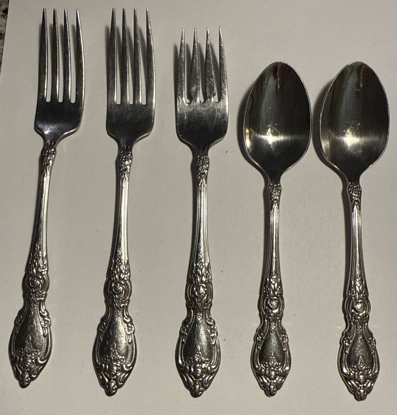 1 Salad Forks 2 Teaspoons