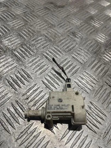 VW PASSAT Variant B7 365 Motor für Tankdeckelverriegelung 3AA810773 20211592