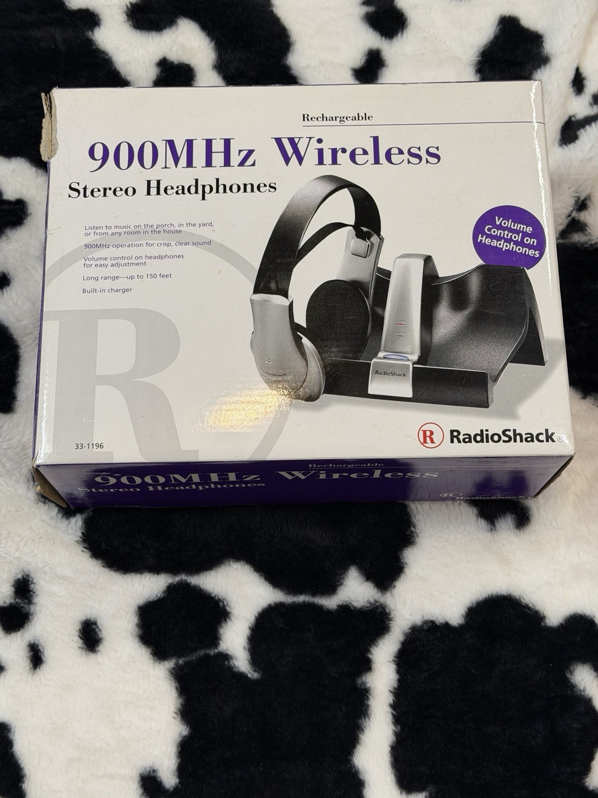 VTG Radio Shack 900MHZ Wireless Stereo Rechargeable Headphon