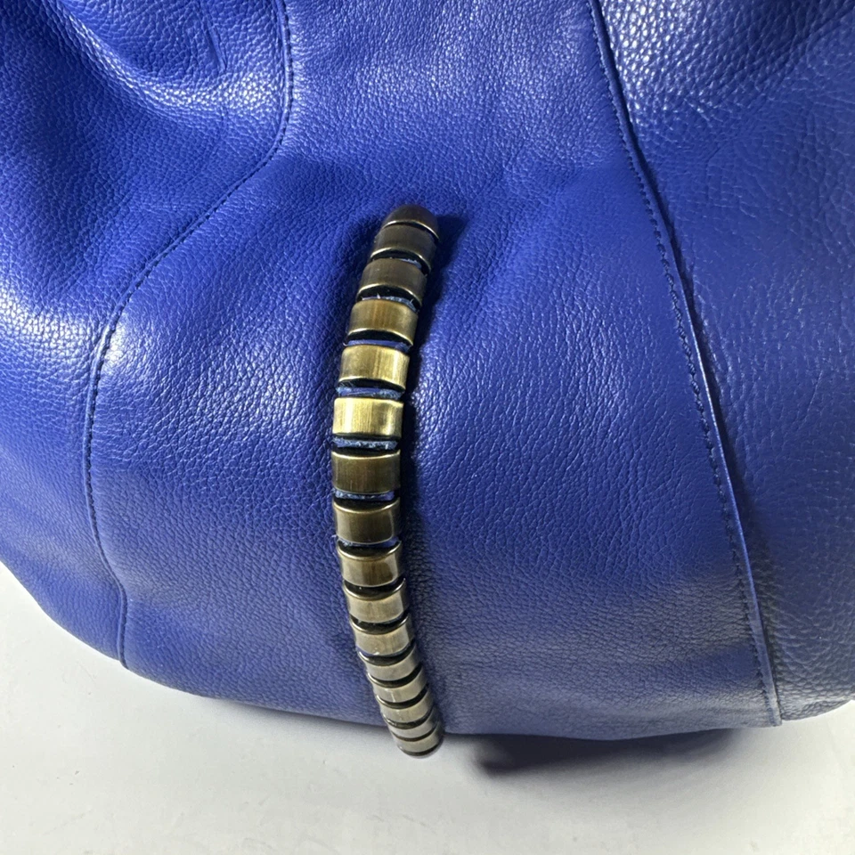 Kelsi Dagger Cuero Azul Cobalto Boho Extra Grande Hombro/Bolso de Mano Metal 17x15” Foto 2 de 4