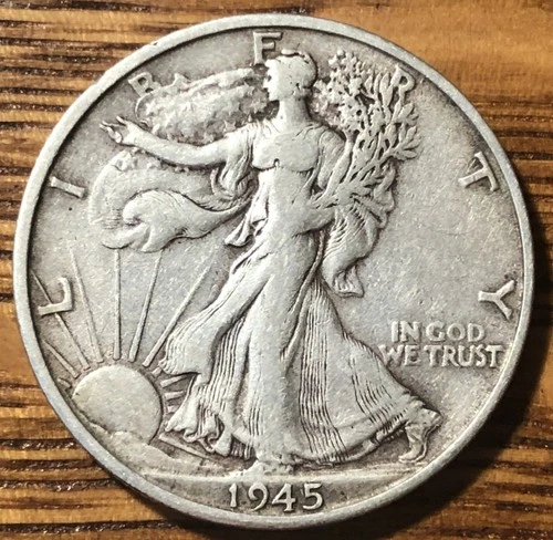 1945 S Walking Liberty Silver Half Dollar - Nice! XF Quality Coin - FREE SHIP