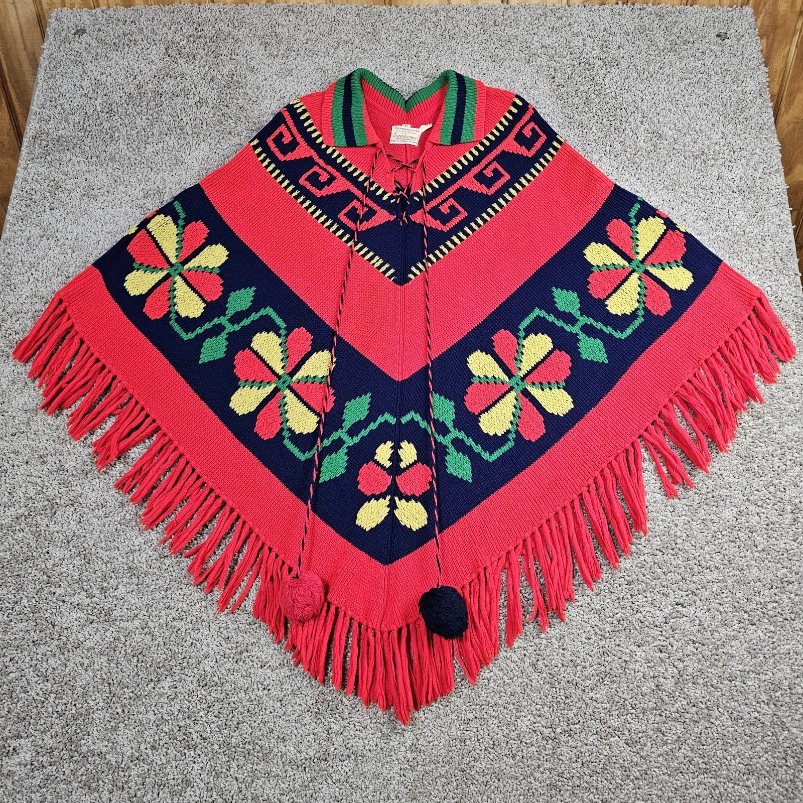 Vtg Donnkenny Poncho Size Medium 60s/70s Acrylic Hippie Floral Red Fringe
