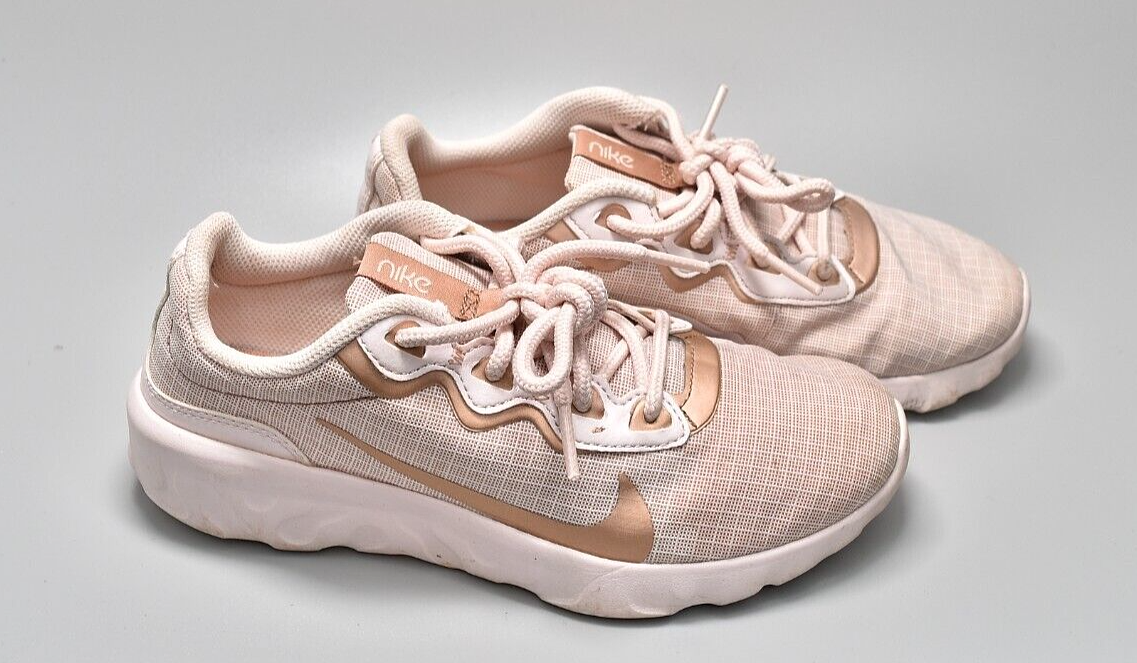 nike wmns nike explore strada