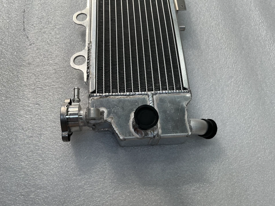 Radiador aluminio Fit BMW G650 G650X 2007 - 2009 07 08 17117706672 Foto 3 de 4