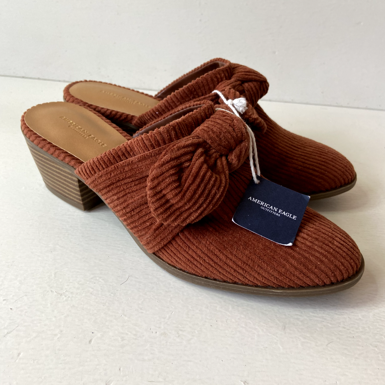 american eagle clogs