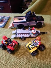 LEGO CITY: ATV Race Team (60148) Truck Trailer 2 Minifigures Books Fast Shipping