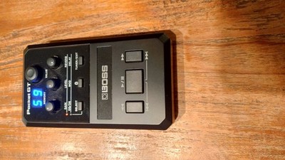 BOSS Pocket GT Gitarre Multieffektprozessor Bluetooth gebraucht getestet aus ...