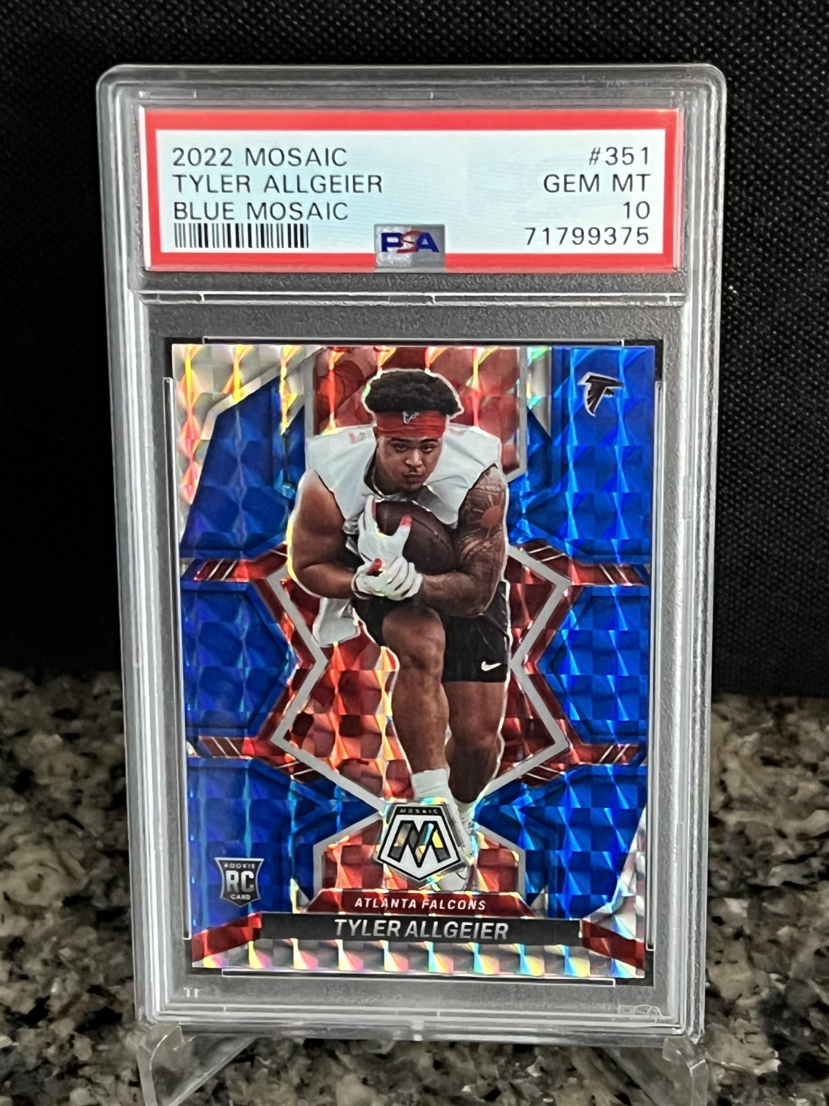 Tyler Allgeier Panini Mosaic #351 Blue Mosaic