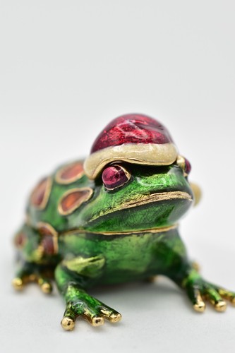 Monet Vintage Christmas Trinket Box Santa Claus Frog Enamel Holiday Gold Green - Picture 8 of 12