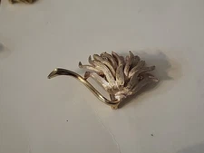 Vintage Etched Layered Silvertone Abstract Spikey Thistle Flower Pin Brooch