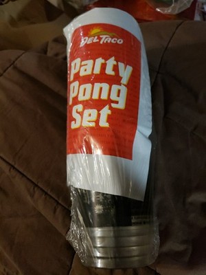 Del Taco Party Pong Set. New In Package!